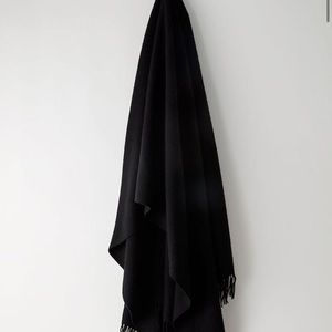 Wilfred Classic Wool Scarf